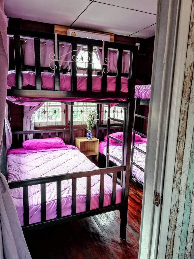 Champion Hostel 2 (Adults Only) Chiang Mai Exterior photo